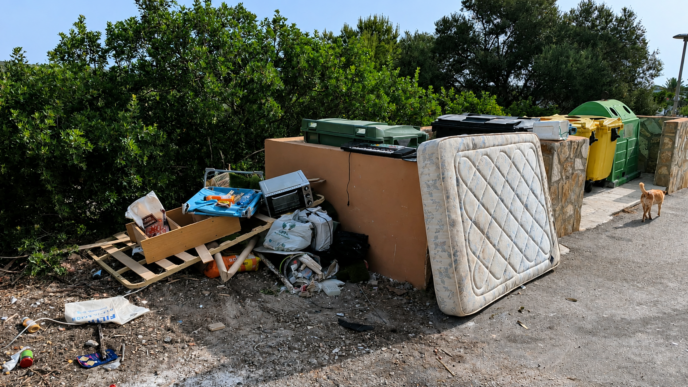 abandono de residuos en Benitatxell